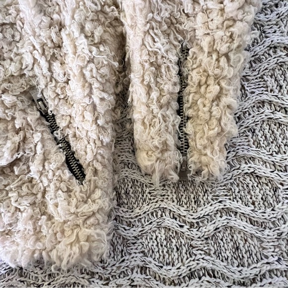 UNIF X UO Poodle Sherpa Moto Jacket - Picture 6 of 12